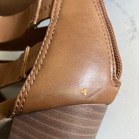 Steve Madden Brown Leather heels - Picture 3 of 9